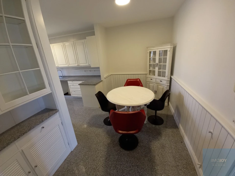 Apartamento T4 para Arrendamento em Cedofeita, Santo Ildefonso, Sé, Miragaia, São Nicolau e Vitória Foto 9
