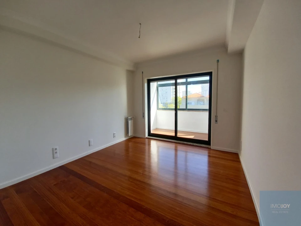Apartamento T4 para Arrendamento em Cedofeita, Santo Ildefonso, Sé, Miragaia, São Nicolau e Vitória Foto 18