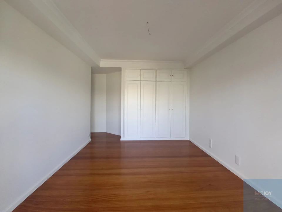 Apartamento T4 para Arrendamento em Cedofeita, Santo Ildefonso, Sé, Miragaia, São Nicolau e Vitória Foto 23