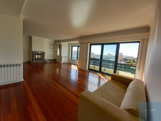 Apartamento T4 para Arrendamento em Cedofeita, Santo Ildefonso, Sé, Miragaia, São Nicolau e Vitória Foto 2