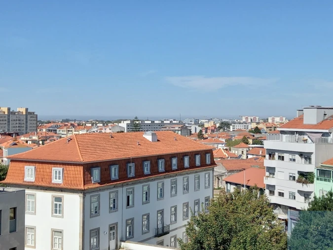 Apartamento T4 para Arrendamento em Cedofeita, Santo Ildefonso, Sé, Miragaia, São Nicolau e Vitória Foto 4