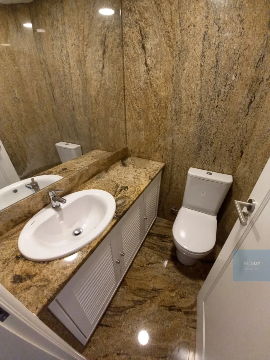 Apartamento T4 para Arrendamento em Cedofeita, Santo Ildefonso, Sé, Miragaia, São Nicolau e Vitória Foto 12