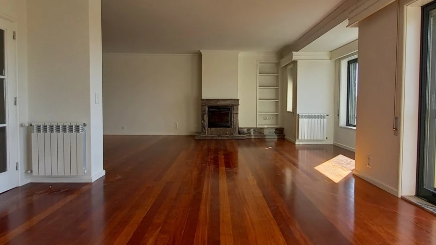 Apartamento T4 para Arrendamento em Cedofeita, Santo Ildefonso, Sé, Miragaia, São Nicolau e Vitória