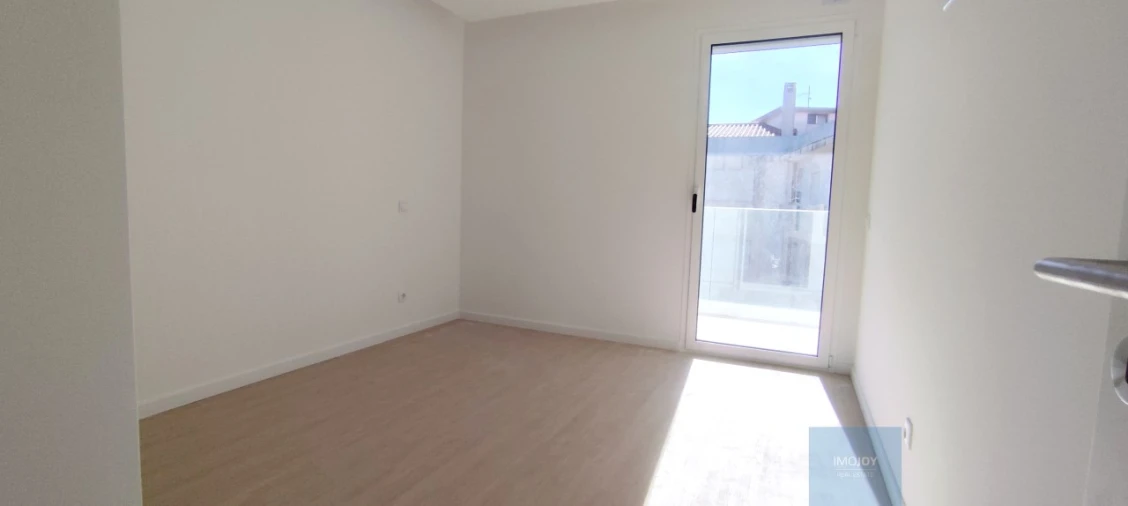 Apartamento T3 para Venda em Nazare Foto 12