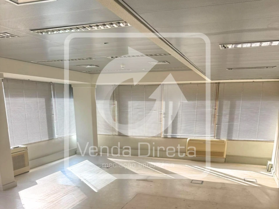 Loja para Venda em Baixa da Banheira e Vale da Amoreira Foto 1