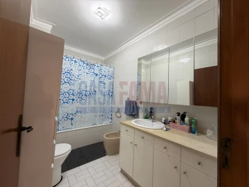 Apartamento T3 para Venda em Aver-O-Mar, Amorim e Terroso