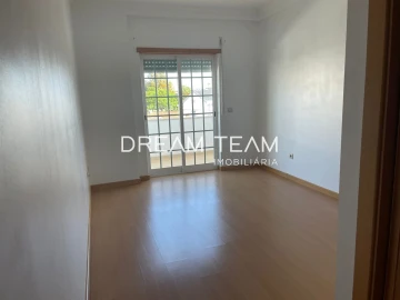 Apartamento T3 para Arrendamento em Setubal (São Sebastião)