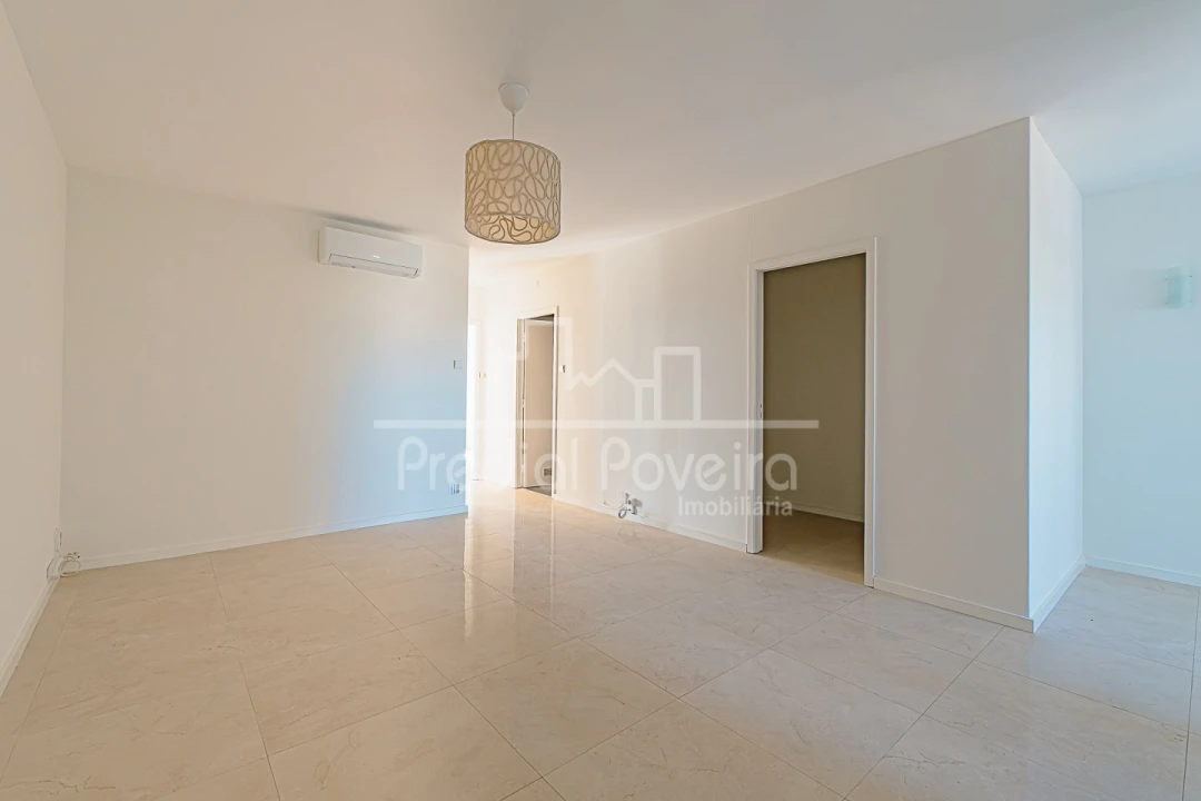 Apartamento T2 para Venda em Póvoa de Varzim, Beiriz e Argivai Foto 1
