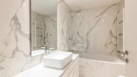 Apartamento T1 para Arrendamento em Aldoar, Foz do Douro e Nevogilde