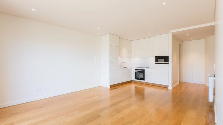 Apartamento T1 para Arrendamento em Aldoar, Foz do Douro e Nevogilde Foto 4