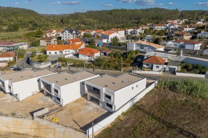 Moradia T4 para Venda em Leiria, Pousos, Barreira e Cortes