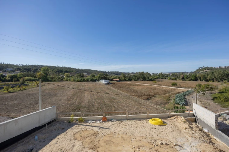 Moradia T4 para Venda em Leiria, Pousos, Barreira e Cortes Foto 9