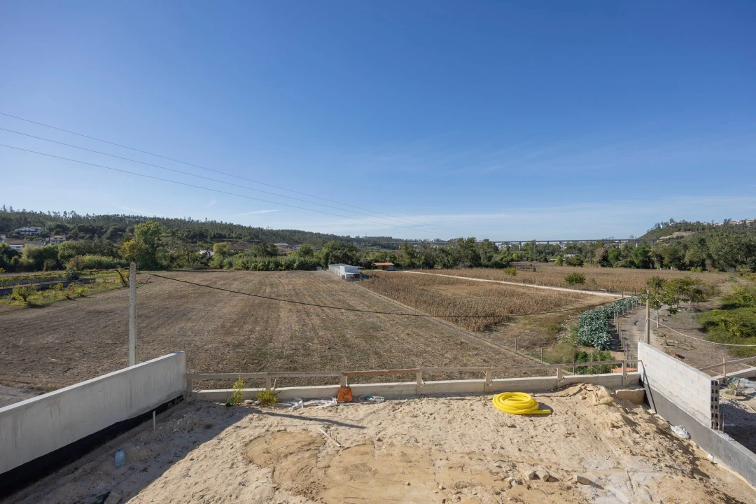 Moradia T4 para Venda em Leiria, Pousos, Barreira e Cortes Foto 9