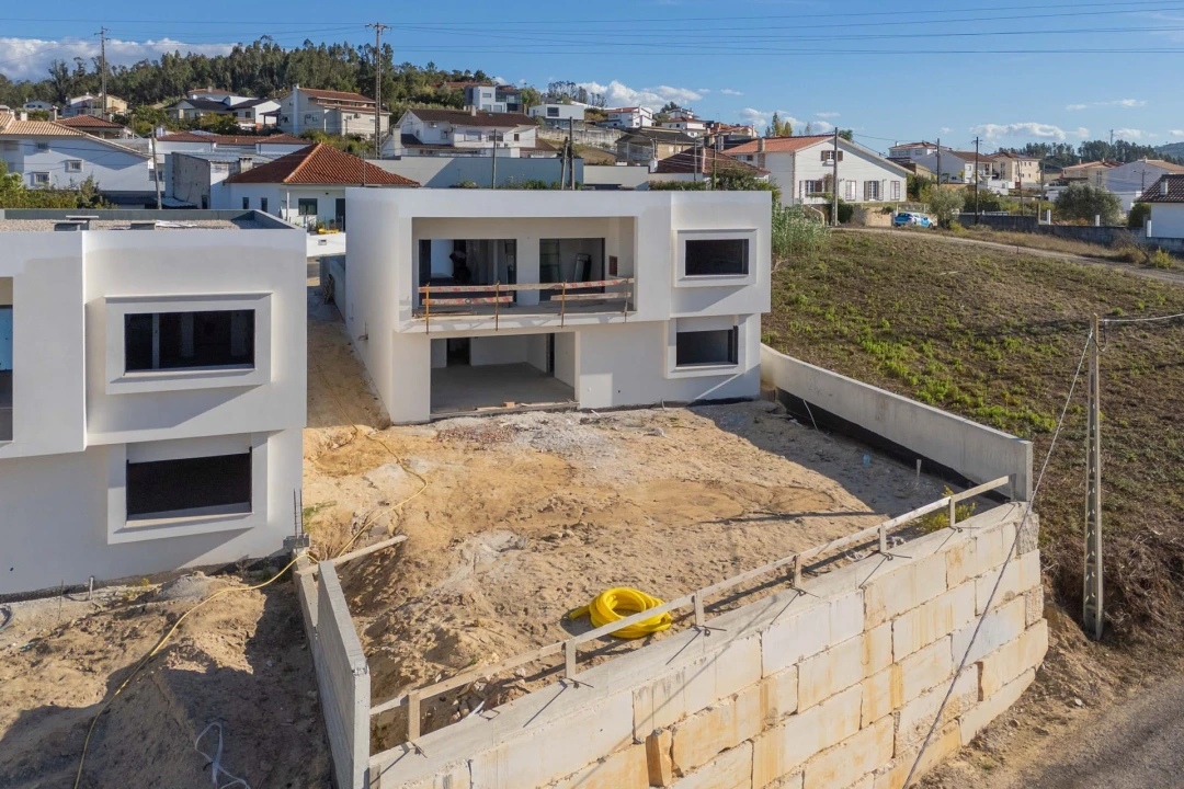 Moradia T4 para Venda em Leiria, Pousos, Barreira e Cortes Foto 28