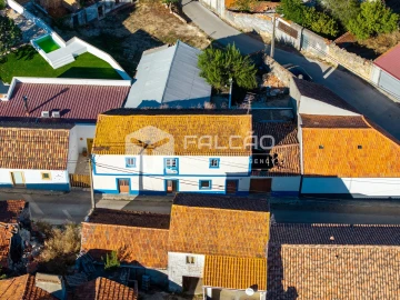 Moradia T5 para Venda em Azoia de Cima e Tremês
