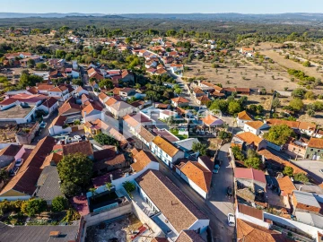 Moradia T5 para Venda em Azoia de Cima e Tremês