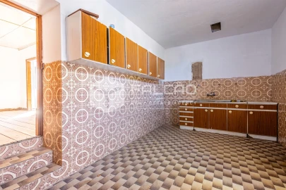 Moradia T5 para Venda em Azoia de Cima e Tremês