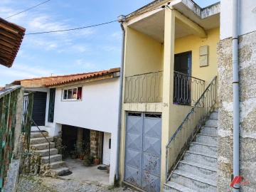 Moradia T2 para Venda em Travassos