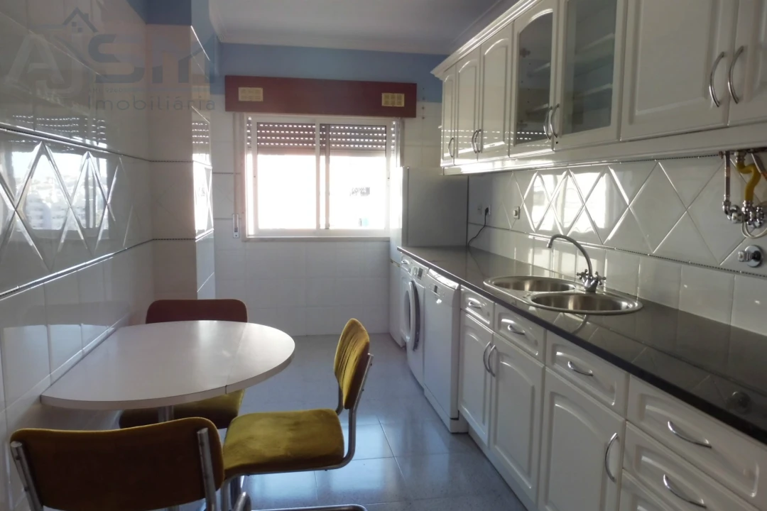 Apartamento T1 para Arrendamento em Cacém e São Marcos Foto 2