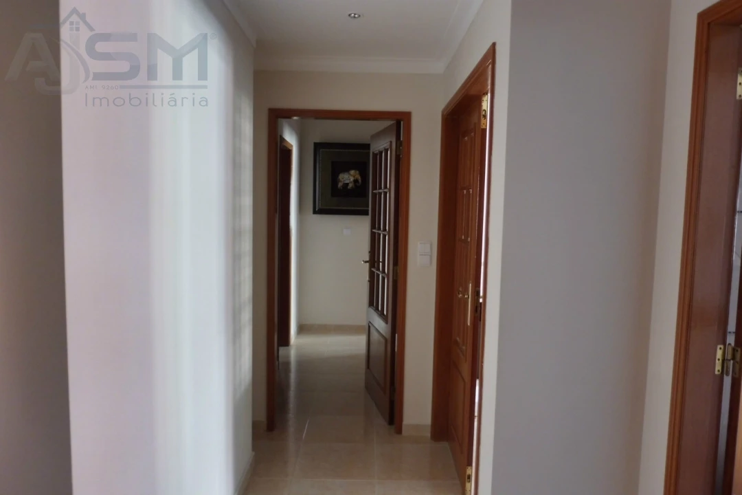 Apartamento T1 para Arrendamento em Cacém e São Marcos Foto 10