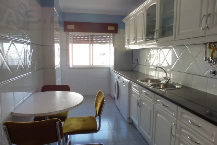 Apartamento T1 para Arrendamento em Cacém e São Marcos Foto 2