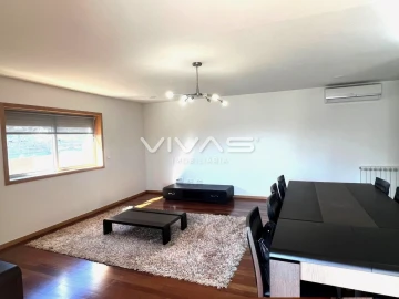 Apartamento T2 para Arrendamento em Vila Verde e Barbudo
