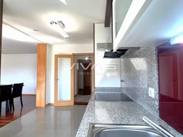 Apartamento T2 para Arrendamento em Vila Verde e Barbudo