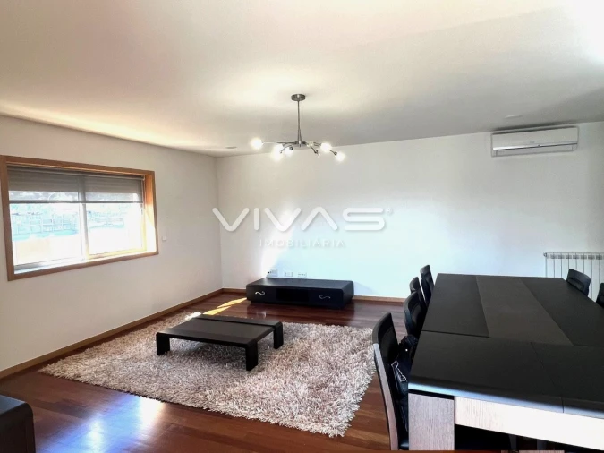 Apartamento T2 para Arrendamento em Vila Verde e Barbudo Foto 6