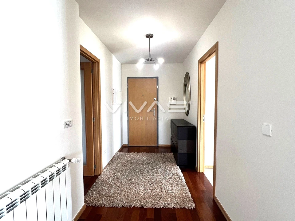 Apartamento T2 para Arrendamento em Vila Verde e Barbudo Foto 11