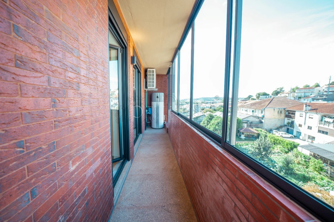 Apartamento T2 para Venda em Creixomil Foto 17