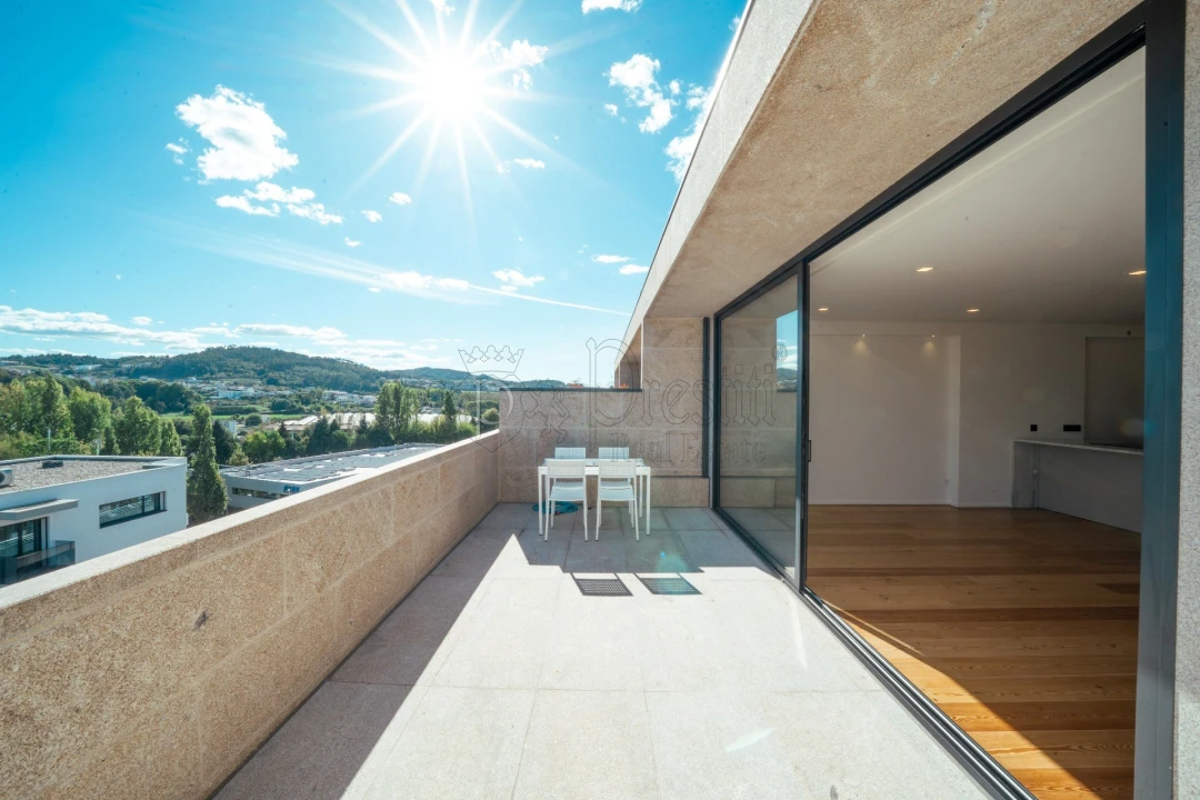 Apartamento T2 para Venda em Creixomil Foto 10
