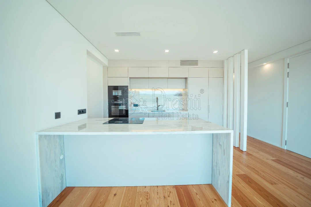 Apartamento T2 para Venda em Creixomil Foto 12