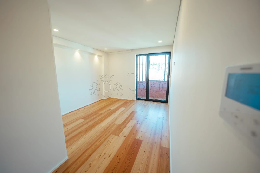 Apartamento T2 para Venda em Creixomil Foto 18