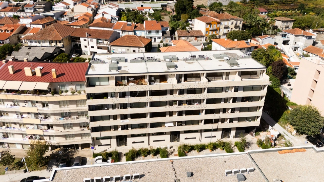 Apartamento T2 para Venda em Creixomil Foto 2