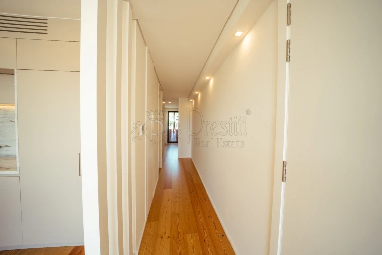 Apartamento T2 para Venda em Creixomil Foto 13