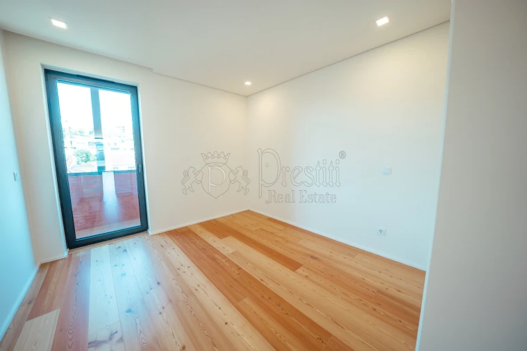 Apartamento T2 para Venda em Creixomil Foto 20
