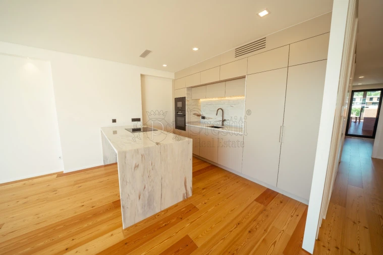 Apartamento T2 para Venda em Creixomil Foto 5