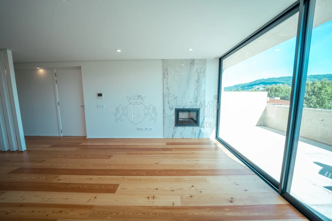 Apartamento T2 para Venda em Creixomil Foto 11