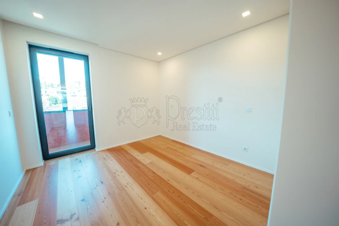 Apartamento T2 para Venda em Creixomil Foto 20