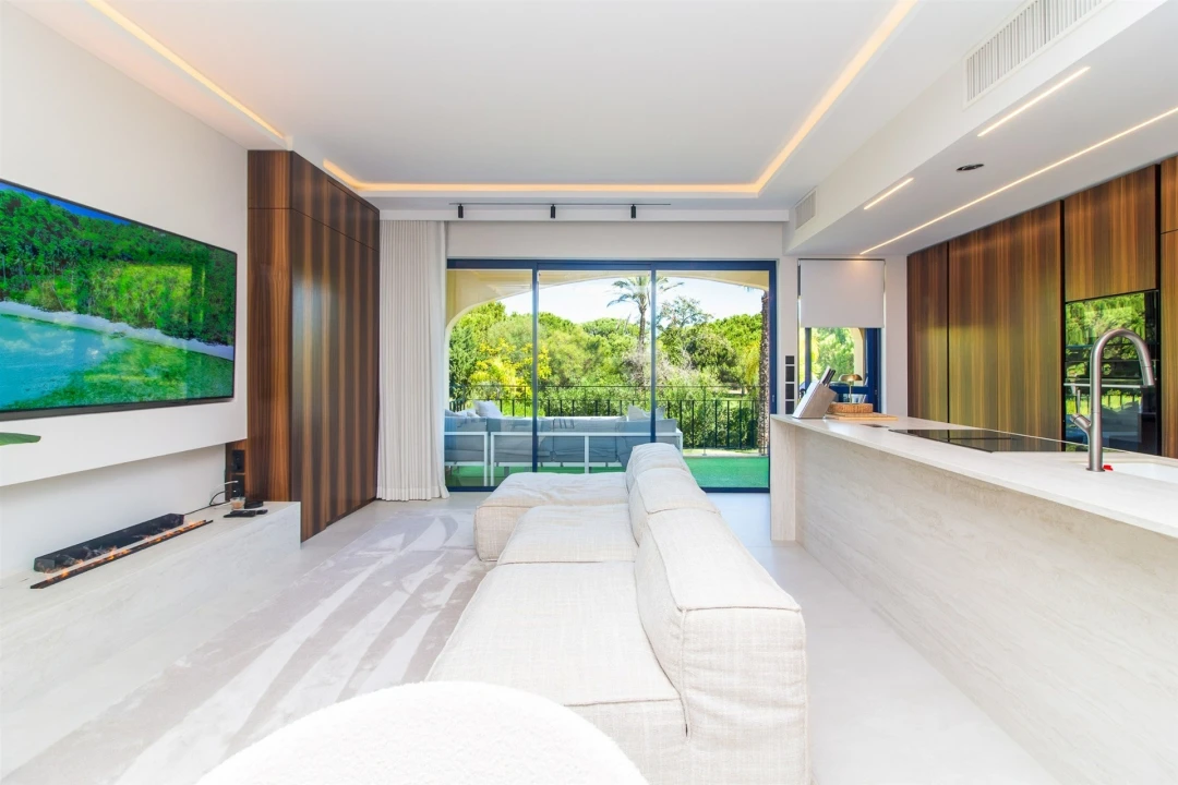 Apartamento T2 para Venda em Quarteira Foto 7
