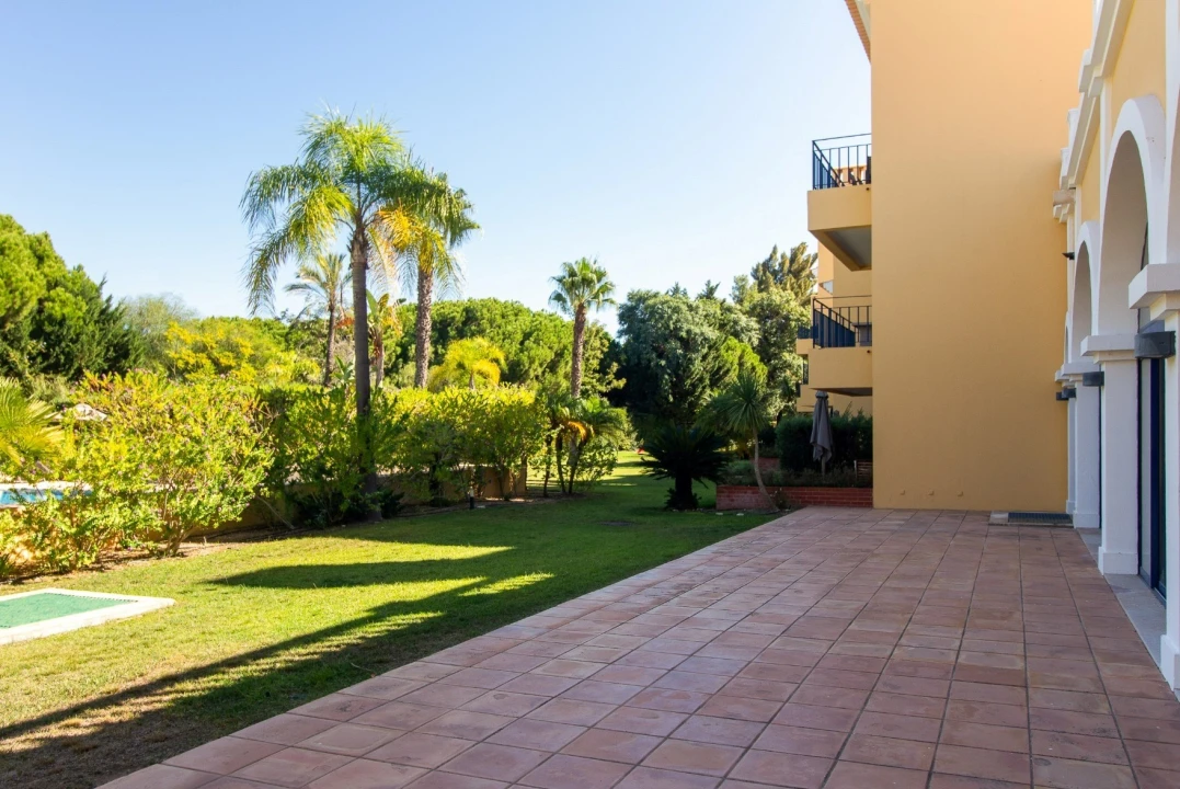 Apartamento T2 para Venda em Quarteira Foto 55