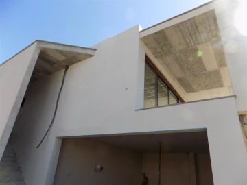 Moradia T4 para Venda em Salir de Matos