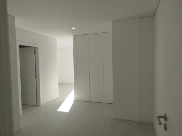 Moradia T4 para Venda em Abragão