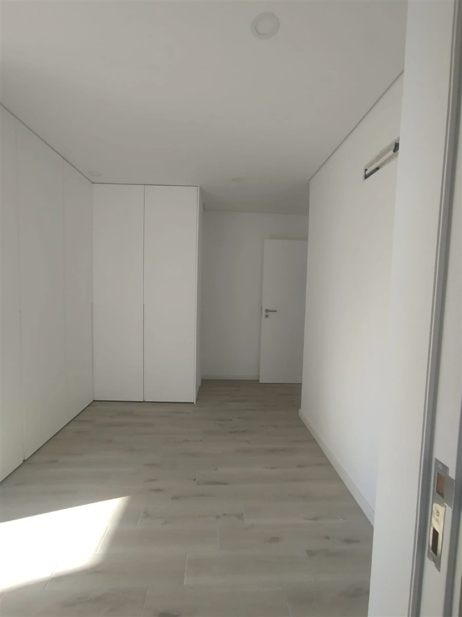 Moradia T4 para Venda em Abragão Foto 23