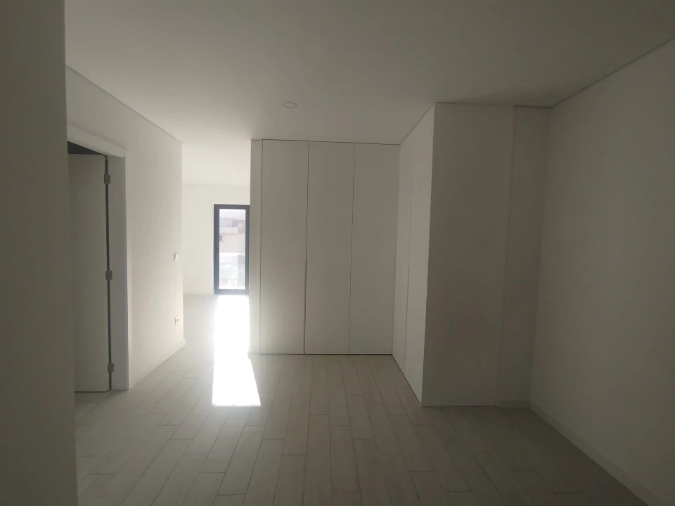 Moradia T4 para Venda em Abragão Foto 12