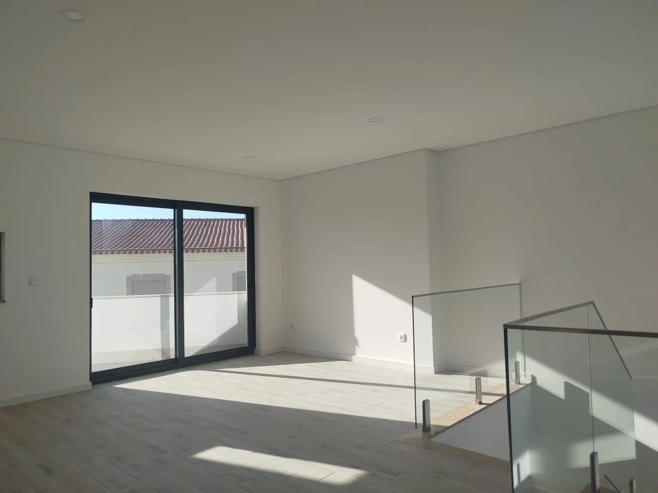 Moradia T4 para Venda em Abragão Foto 17
