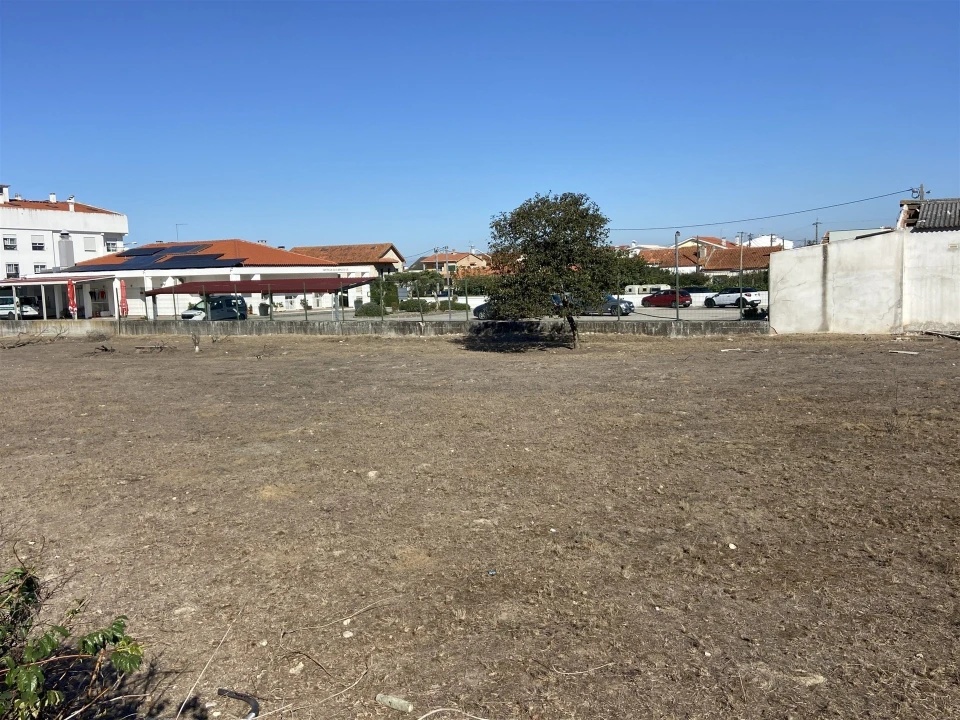 Terreno para Venda em Marrazes e Barosa Foto 1