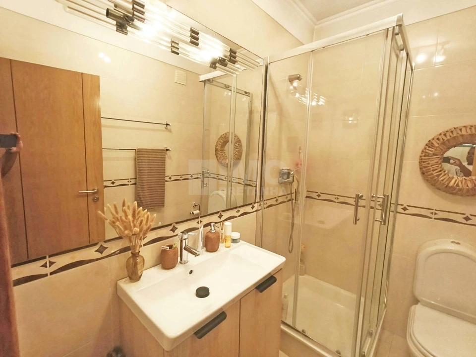 Apartamento T3 para Venda em Encosta do Sol Foto 17