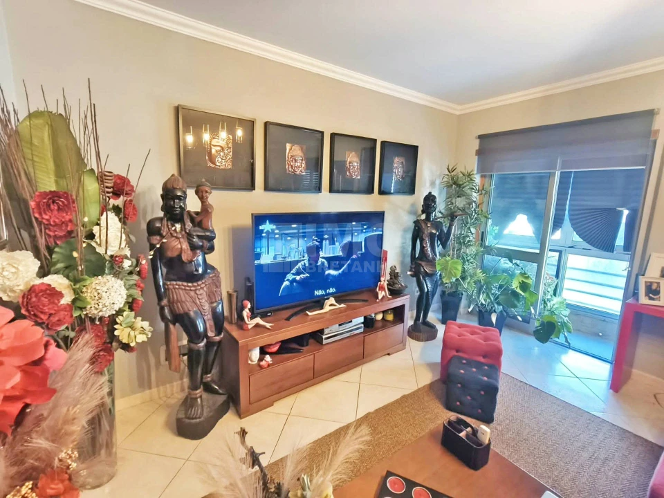 Apartamento T4 para Venda em Encosta do Sol Foto 2