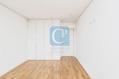Apartamento T1 para Arrendamento em Pedrouços